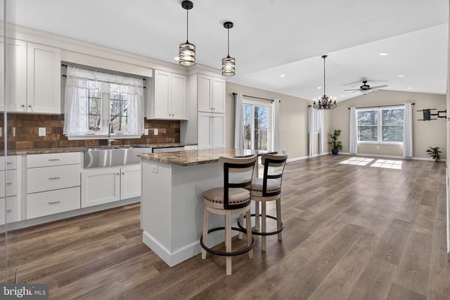 2021 EVERGREEN DR, Tamaqua, PA 18252