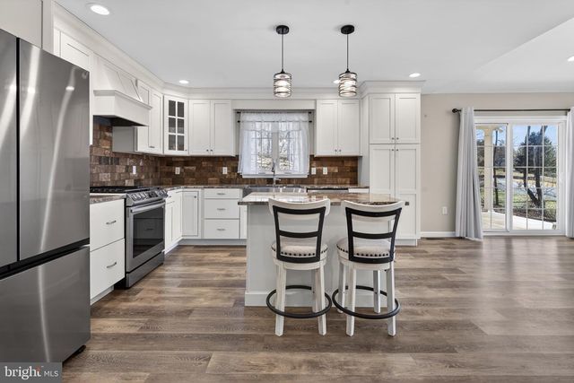 2021 EVERGREEN DR, Tamaqua, PA 18252