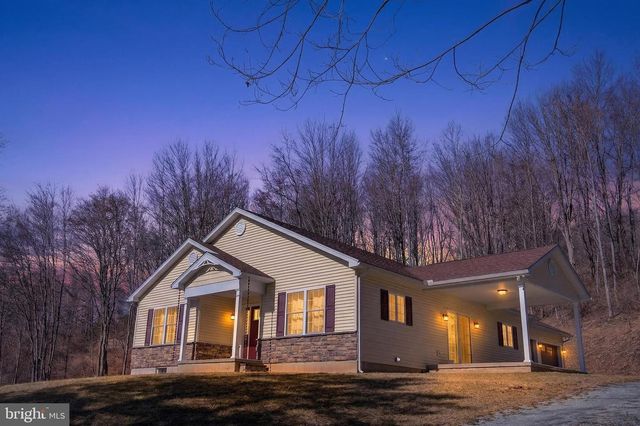 2021 EVERGREEN DR, Tamaqua, PA 18252