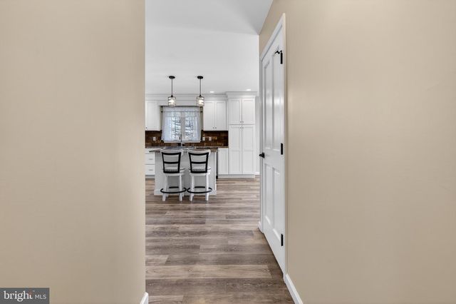 2021 EVERGREEN DR, Tamaqua, PA 18252