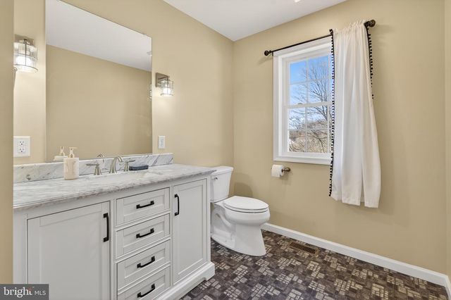 2021 EVERGREEN DR, Tamaqua, PA 18252