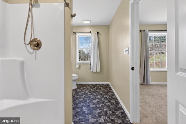 2021 EVERGREEN DR, Tamaqua, PA 18252