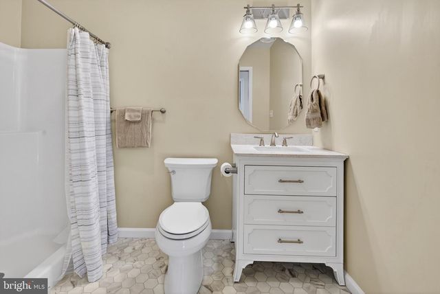 2021 EVERGREEN DR, Tamaqua, PA 18252