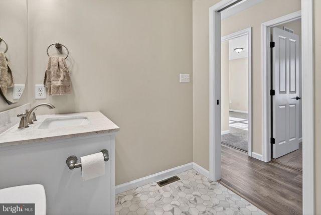 2021 EVERGREEN DR, Tamaqua, PA 18252