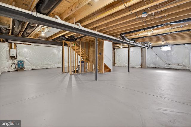 2021 EVERGREEN DR, Tamaqua, PA 18252