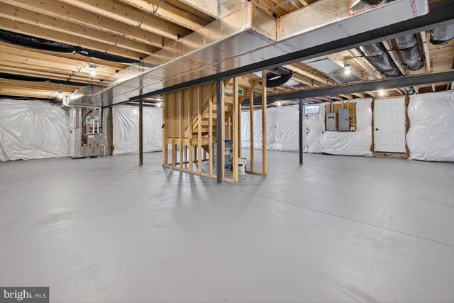 2021 EVERGREEN DR, Tamaqua, PA 18252