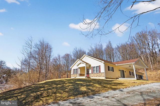 2021 EVERGREEN DR, Tamaqua, PA 18252