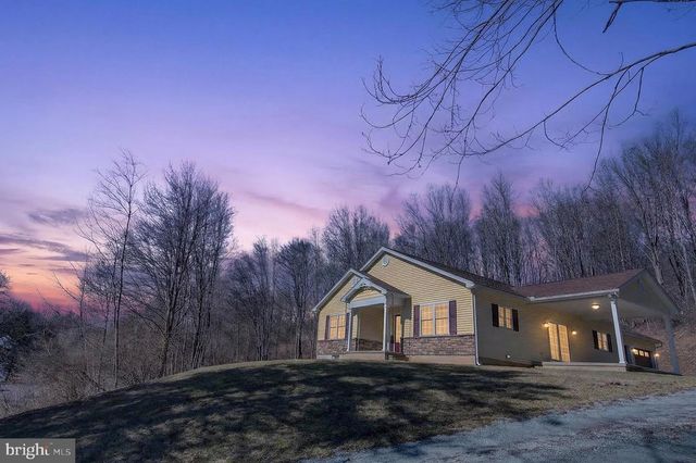 2021 EVERGREEN DR, Tamaqua, PA 18252