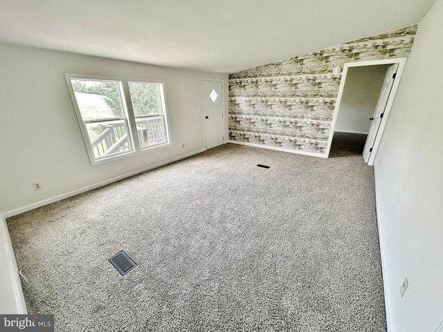 130 CRANES GAP RD, Carlisle, PA 17013