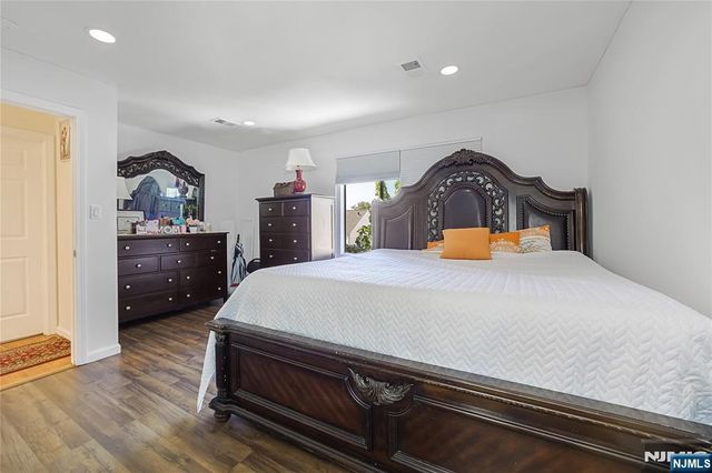 1511 Essex Avenue, Linden, NJ 07036