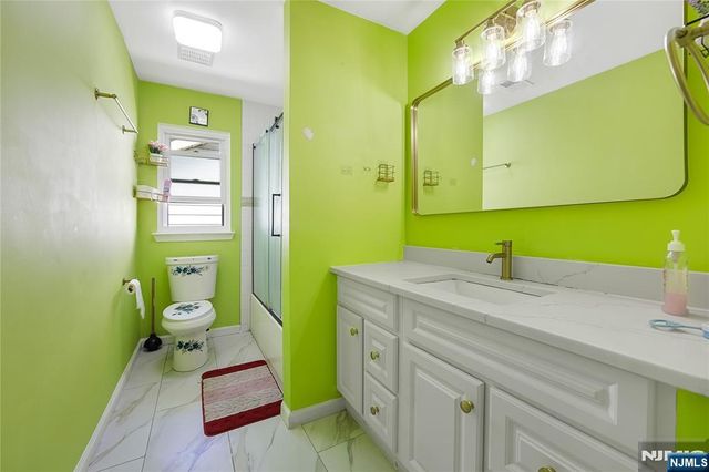 1511 Essex Avenue, Linden, NJ 07036