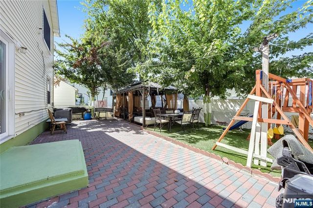 1511 Essex Avenue, Linden, NJ 07036