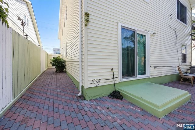 1511 Essex Avenue, Linden, NJ 07036