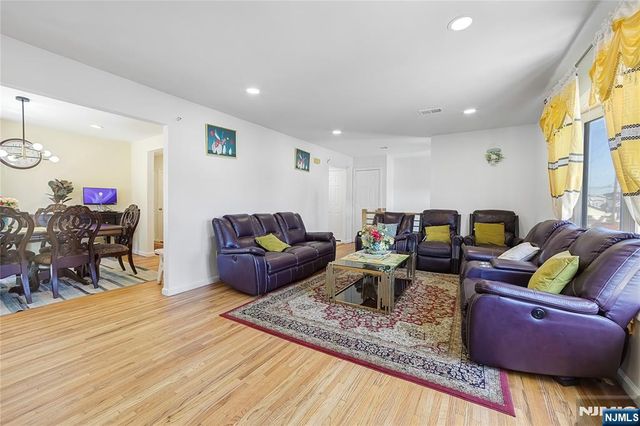 1511 Essex Avenue, Linden, NJ 07036