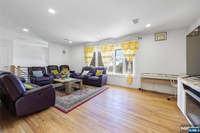 1511 Essex Avenue, Linden, NJ 07036