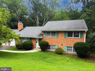1101 DEAD RUN DR, Mclean, VA 22101