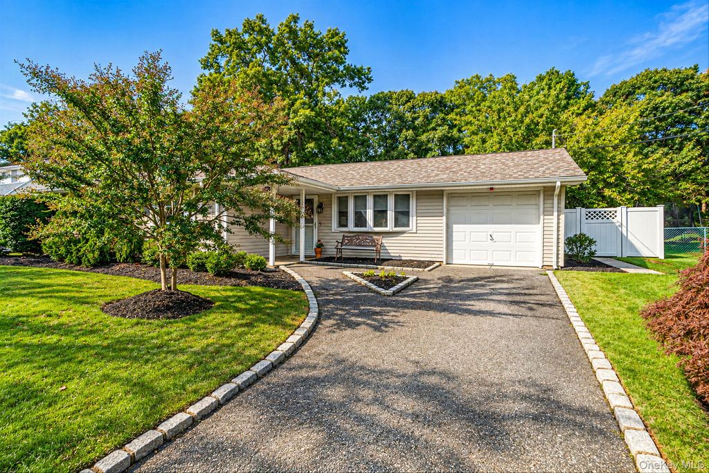 5 Allegheny Drive S, Farmingville, NY 11738 — exterior