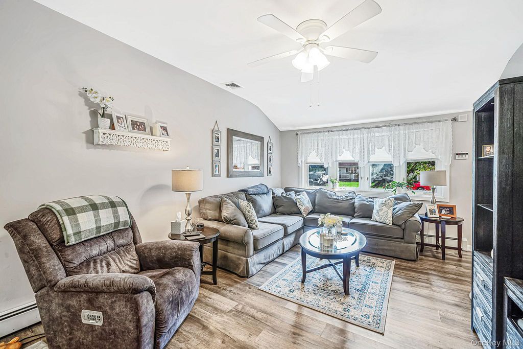 5 Allegheny Drive S, Farmingville, NY 11738 — photo 5