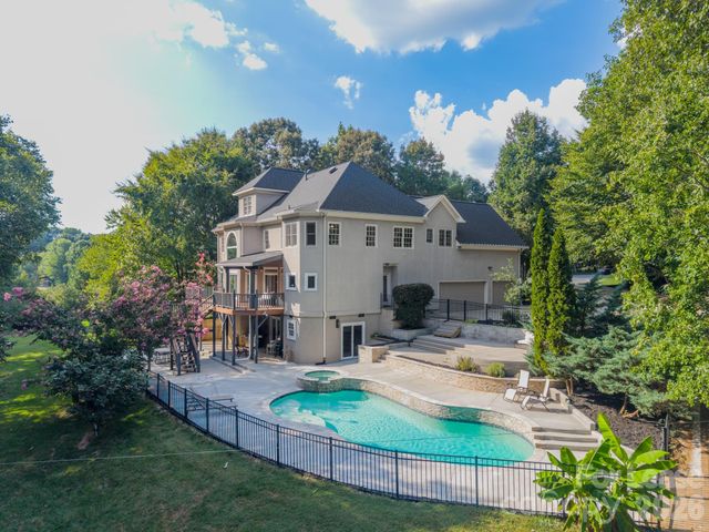 2006 Sandy Pond Lane, Waxhaw, NC 28173