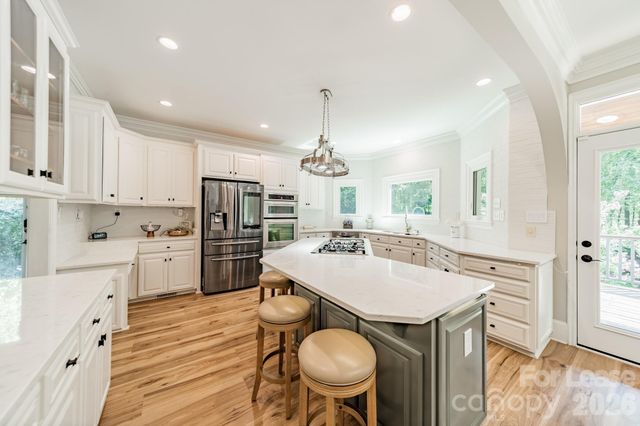2006 Sandy Pond Lane, Waxhaw, NC 28173