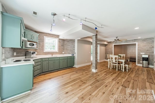 2006 Sandy Pond Lane, Waxhaw, NC 28173