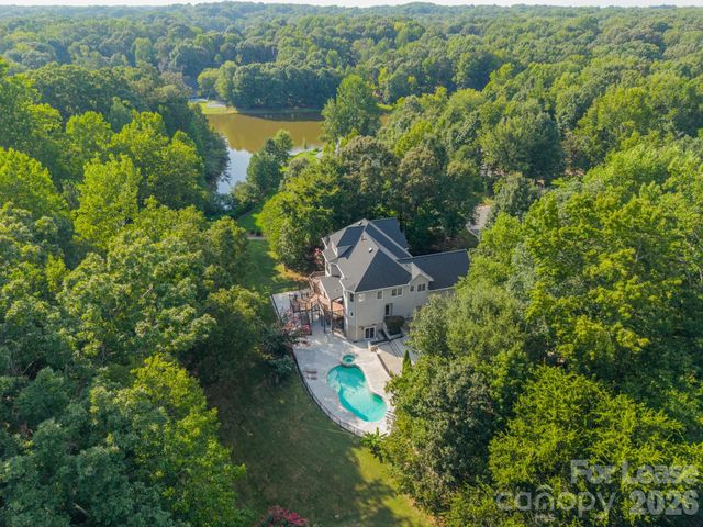 2006 Sandy Pond Lane, Waxhaw, NC 28173