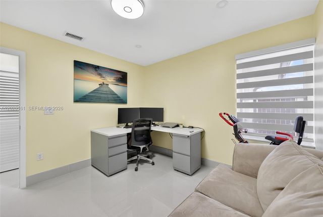 12718 NW 6th Ln, Miami, FL 33182