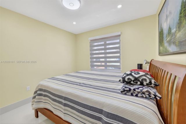 12718 NW 6th Ln, Miami, FL 33182