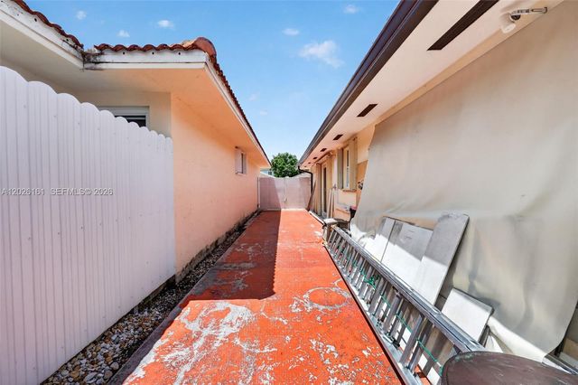 12718 NW 6th Ln, Miami, FL 33182
