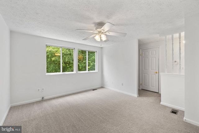 14166 RED RIVER DR, Centreville, VA 20121
