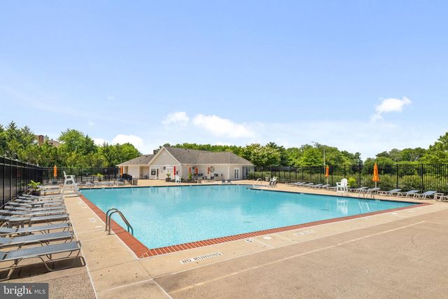 14166 RED RIVER DR, Centreville, VA 20121
