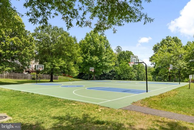 14166 RED RIVER DR, Centreville, VA 20121