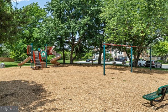 14166 RED RIVER DR, Centreville, VA 20121