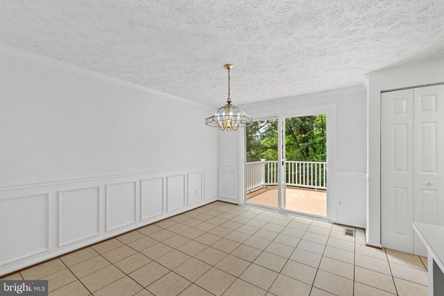 14166 RED RIVER DR, Centreville, VA 20121
