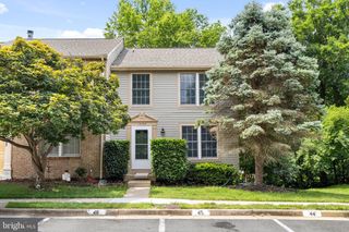 14166 RED RIVER DR, Centreville, VA 20121