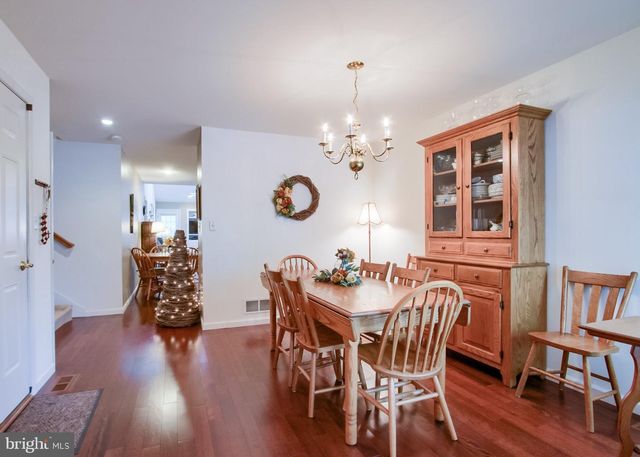 428 NORTHSTAR DR, Harrisburg, PA 17112