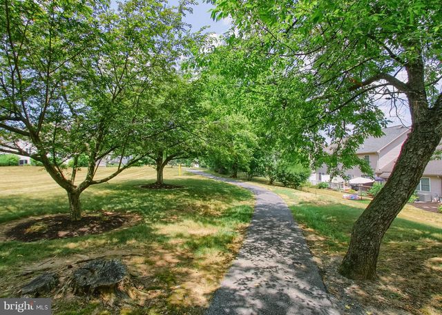 428 NORTHSTAR DR, Harrisburg, PA 17112