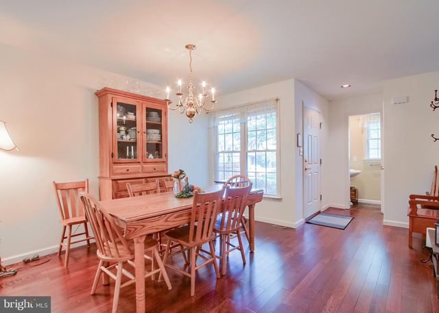 428 NORTHSTAR DR, Harrisburg, PA 17112