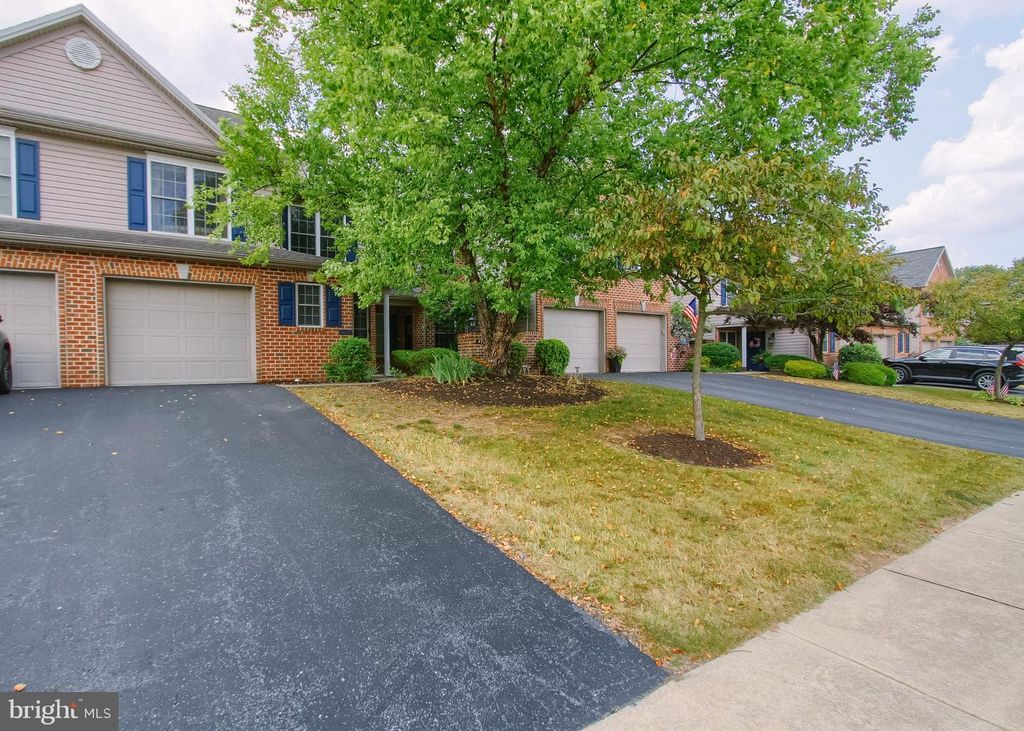 428 NORTHSTAR DR, Harrisburg, PA 17112