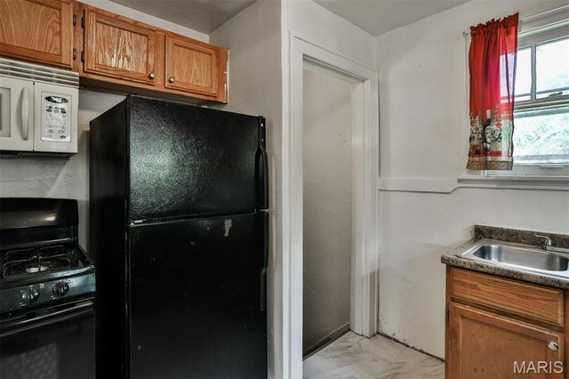 8033 Washington Street, St Louis, MO 63114