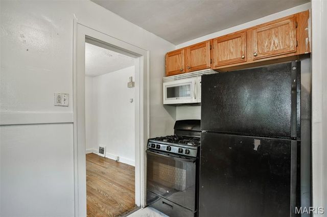 8033 Washington Street, St Louis, MO 63114