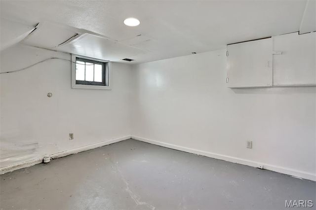 8033 Washington Street, St Louis, MO 63114