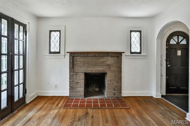 8033 Washington Street, St Louis, MO 63114