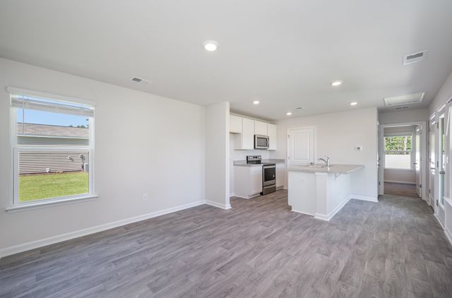 236 Ashworth Dr., Tabor City, NC 28463