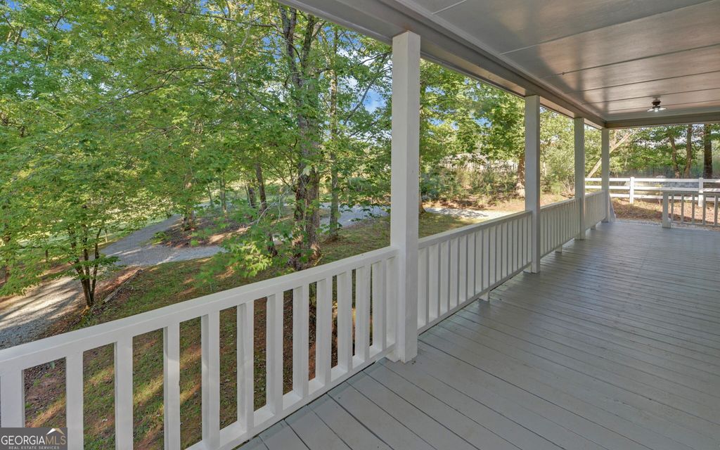 338 Kings Bridge Way, Clarkesville, GA 30523 — photo 3