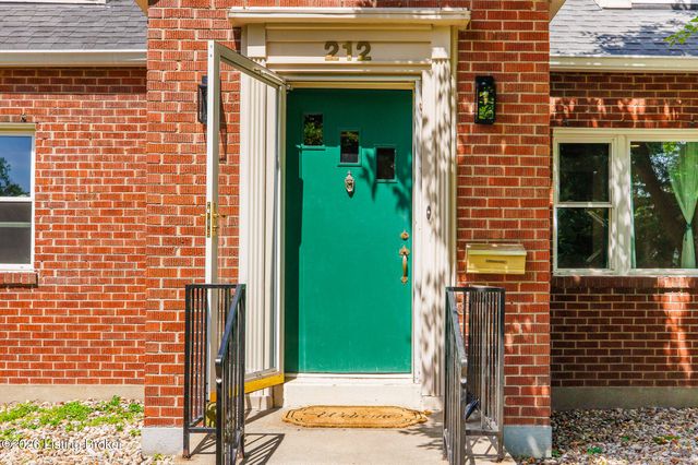 212 Sage Rd, Louisville, KY 40207