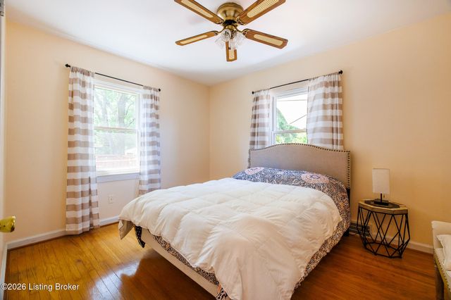 212 Sage Rd, Louisville, KY 40207
