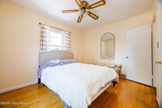 212 Sage Rd, Louisville, KY 40207