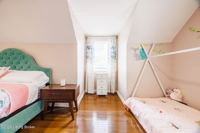 212 Sage Rd, Louisville, KY 40207