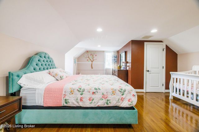 212 Sage Rd, Louisville, KY 40207